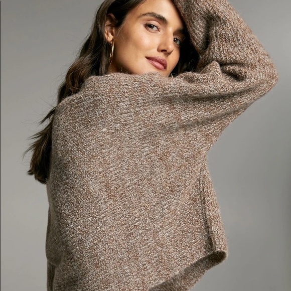 ✨SOLD✨Babaton Tessin Sweater (in light grey/oatmeal color) - Picture 8 of 9